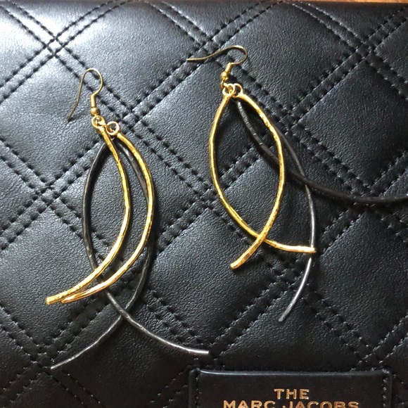 Gorgeous black/gold earrings from Santorini Greece - Picture 2 of 3